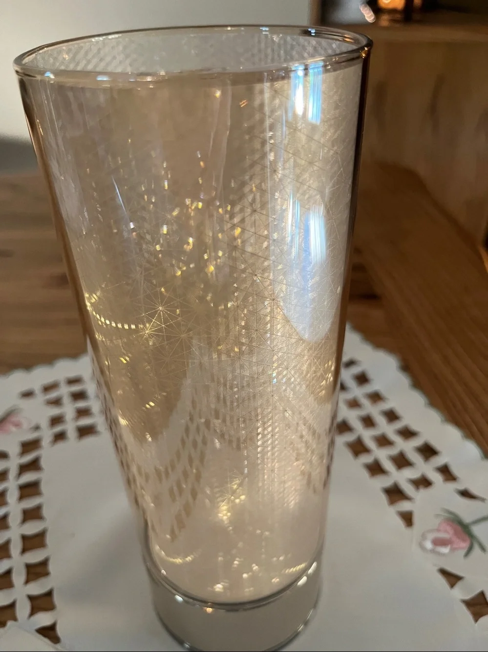 Signature home styles, Sparkle Glass takes 3 AAA batteries.